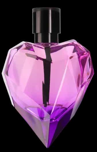 Botella de perfume morada como ejemplo de fotografía de producto 360