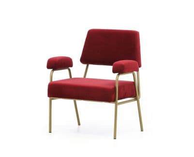 Sillón moderno de terciopelo rojo con estructura de metal dorado