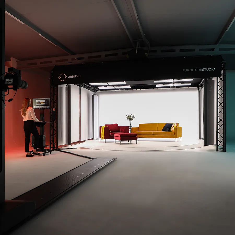 معاينة مواصفات E-COMM STUDIO+