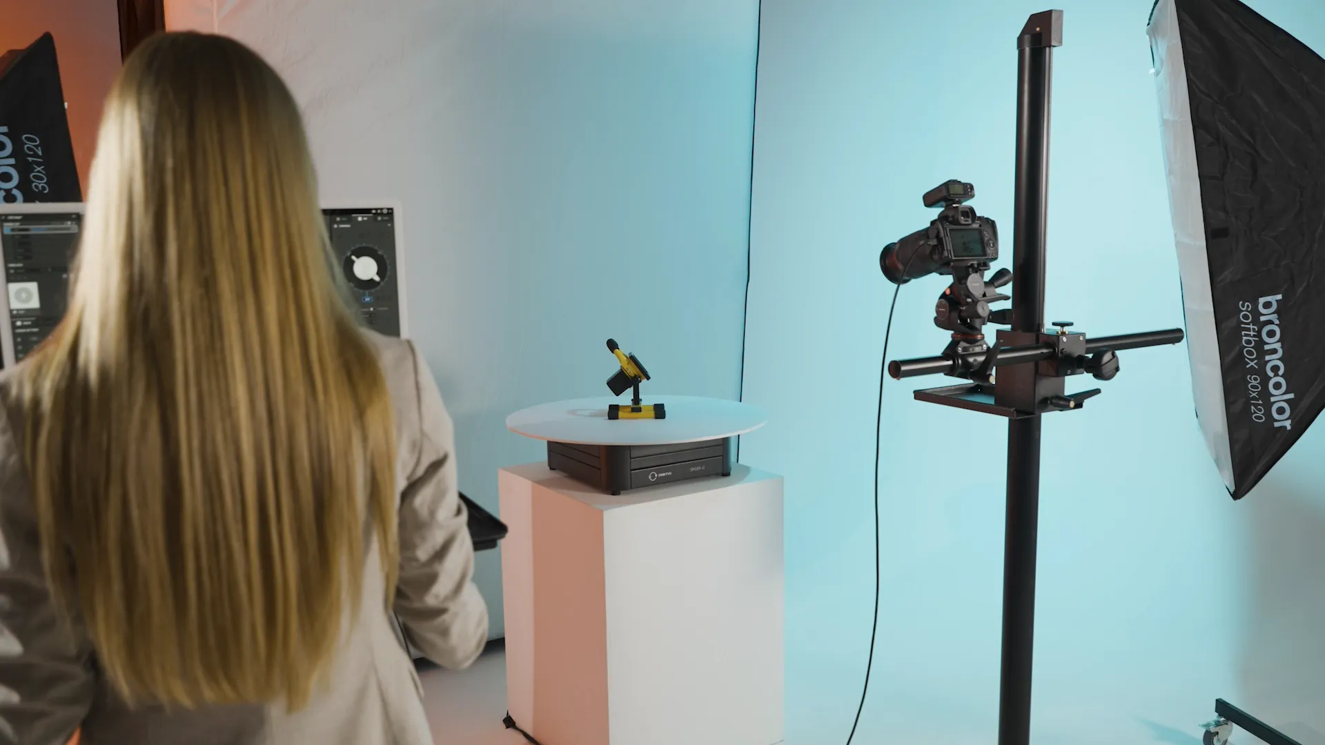 video del flujo de trabajo de Orbitvu 360 Turntables